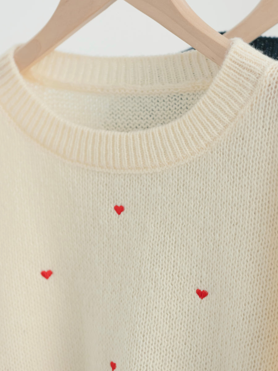 ハート刺繍ゆるニット