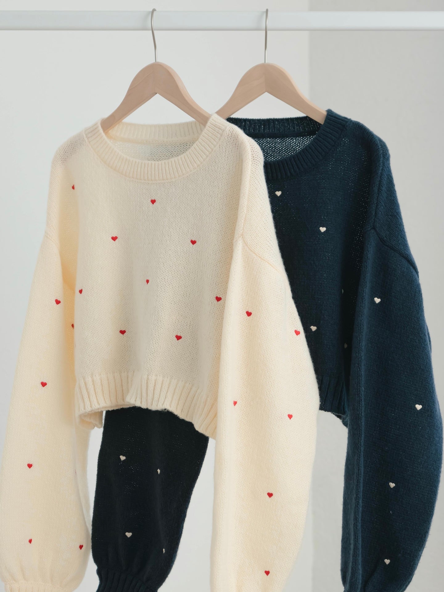 ハート刺繍ゆるニット