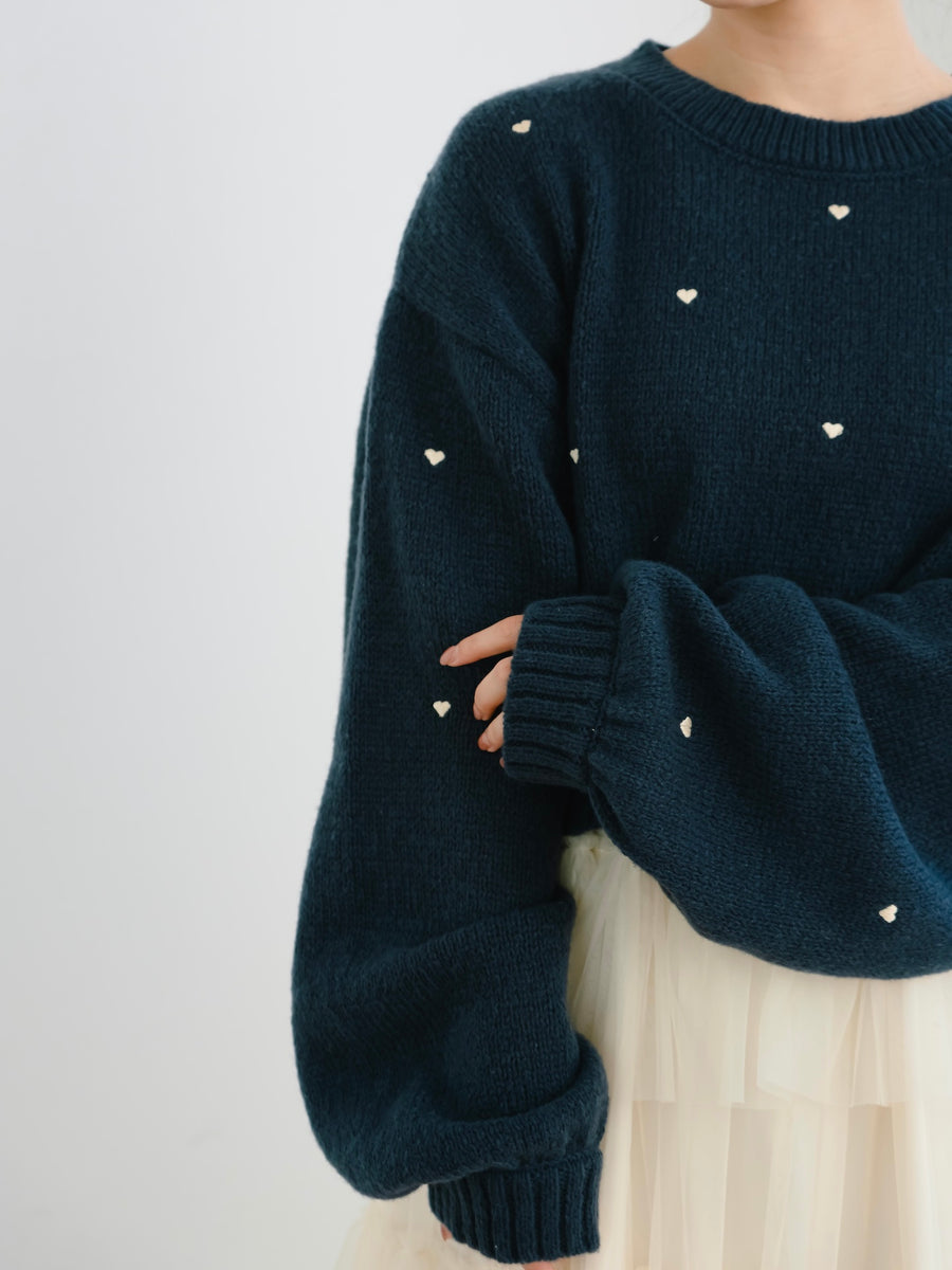 ハート刺繍ゆるニット