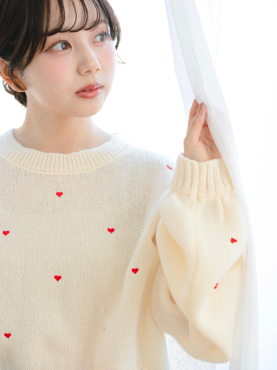 ハート刺繍ゆるニット