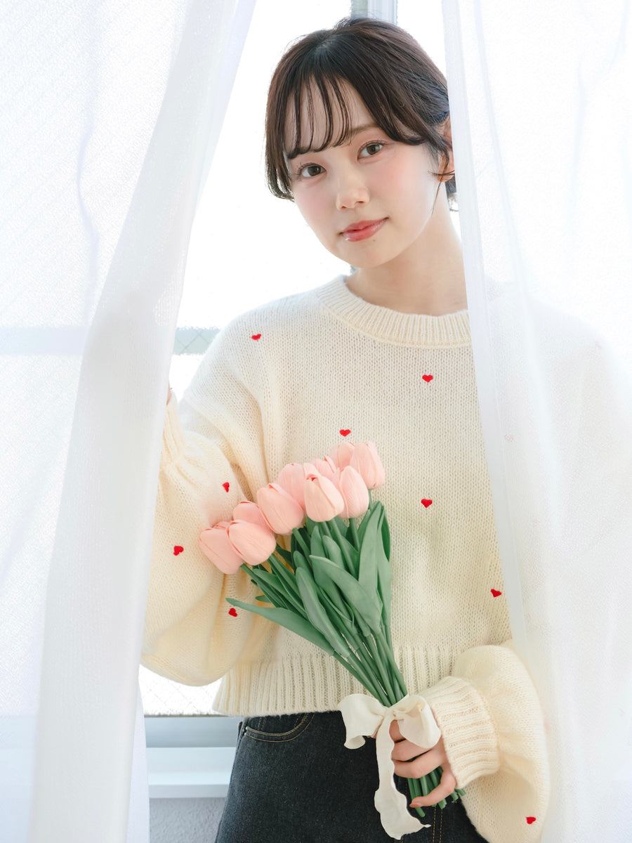ハート刺繍ゆるニット