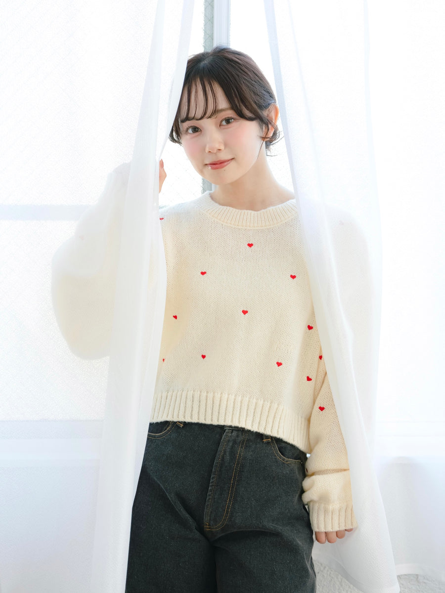 ハート刺繍ゆるニット