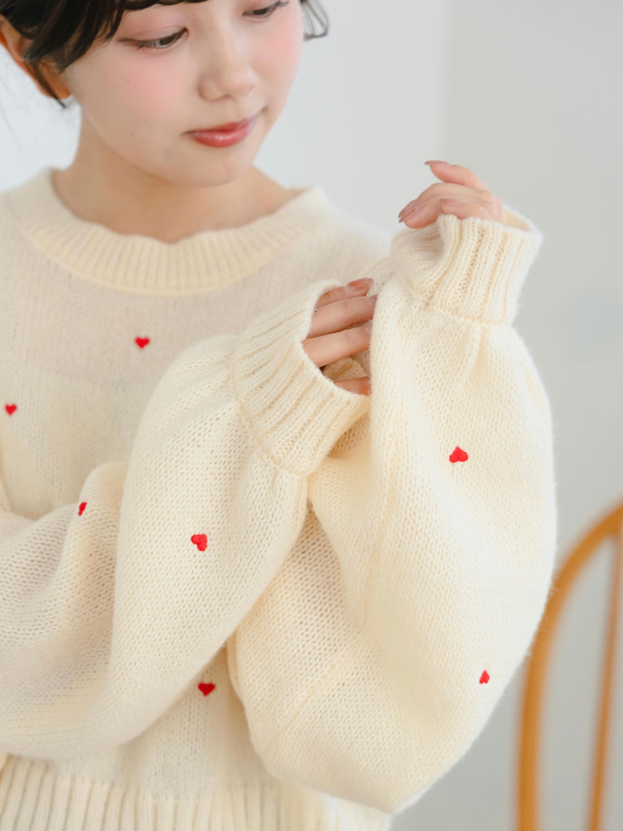 ハート刺繍ゆるニット