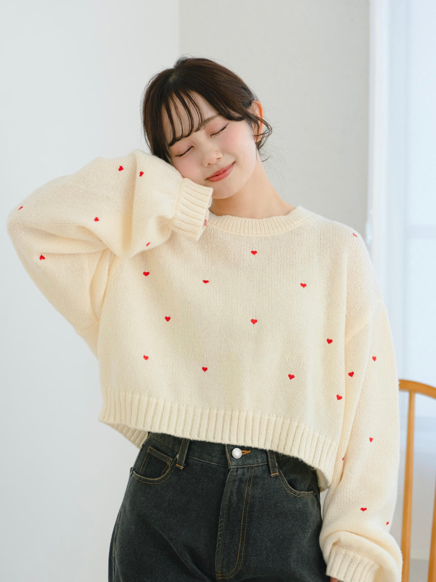 ハート刺繍ゆるニット